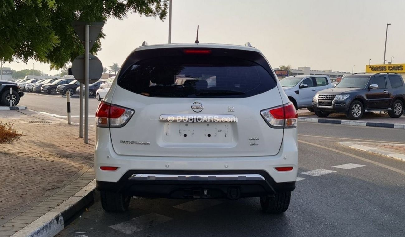 Nissan Pathfinder SL 4WD 3.5L V6 Partial Service History GCC