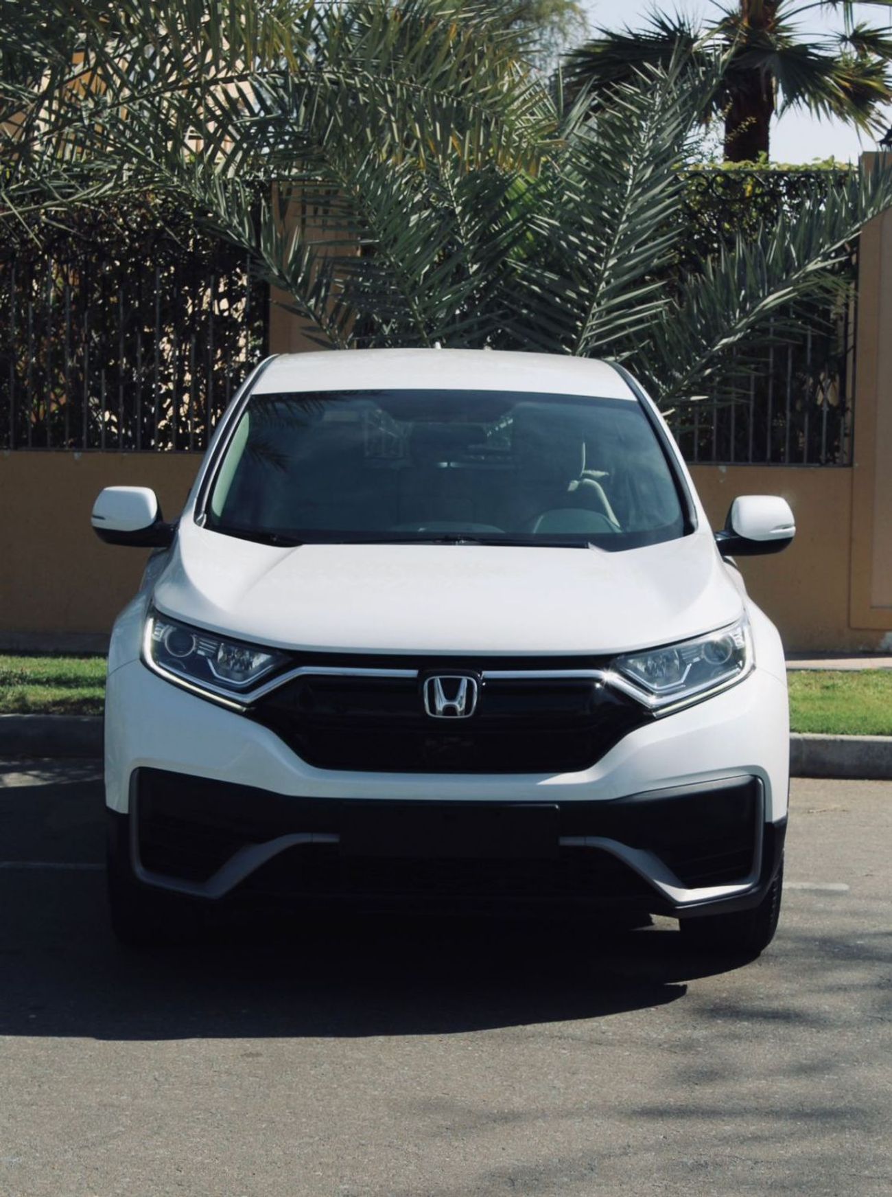 Honda CRV The 2021 Honda CR-V is a highly versatile, compact 5-seater SUV (with 7-seat options in some markets
