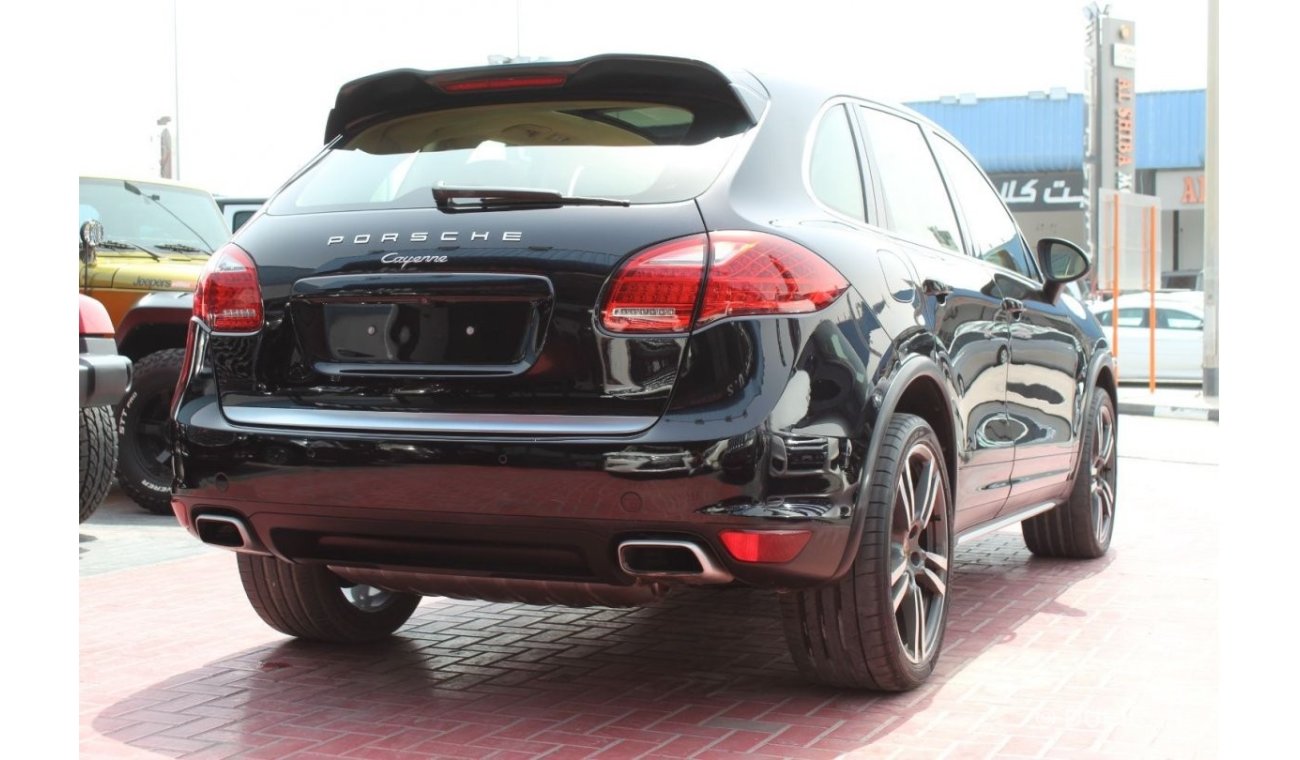 Porsche Cayenne 3.6 FULLY LOADED 2013 GCC SINGLE OWNER IN MINT CONDITION