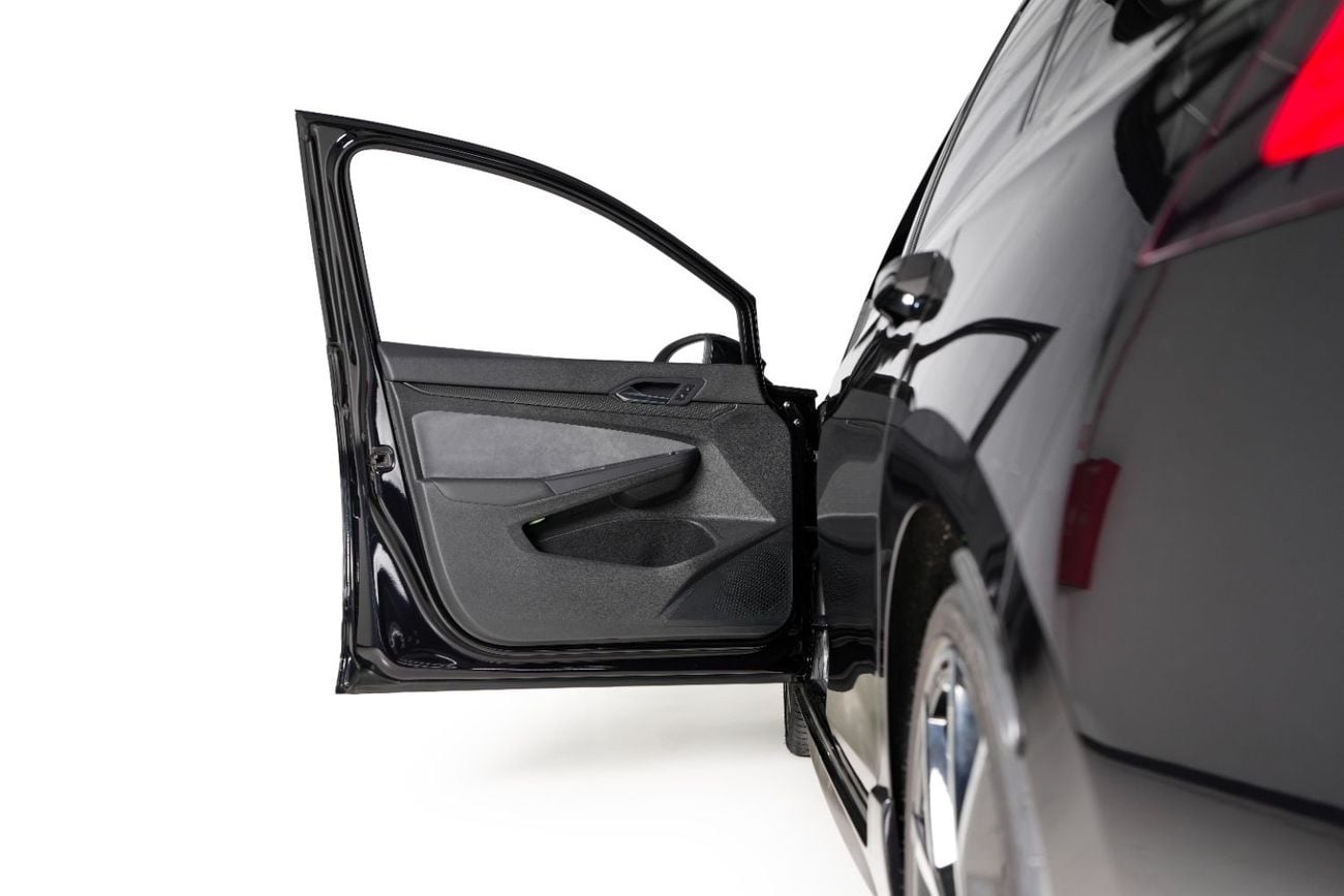 فولكس واجن جولف R 2.0L (329 HP)