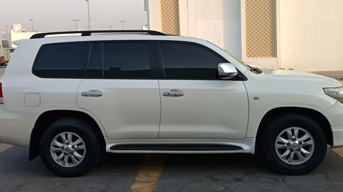 تويوتا لاند كروزر model 2008 gxr v6