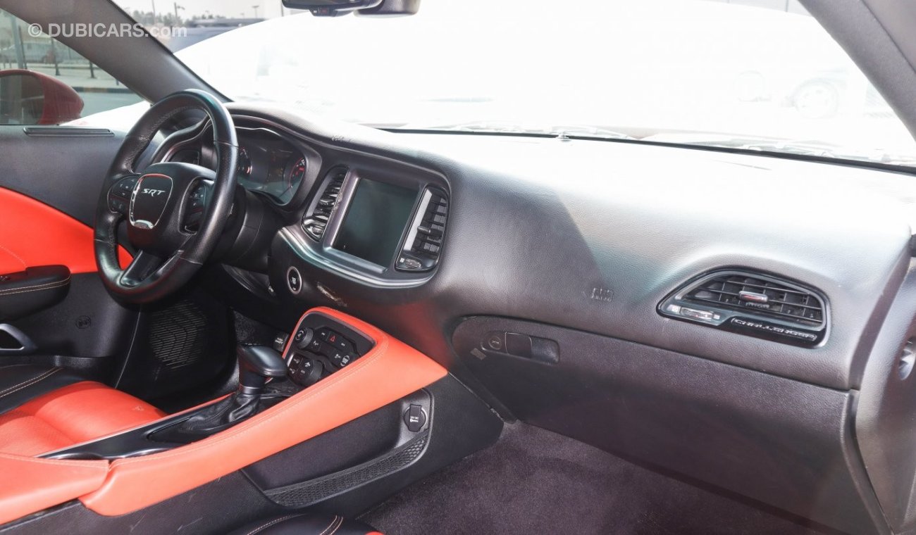 Used Dodge Challenger Body kit SRT 2016 for sale in Dubai 460717