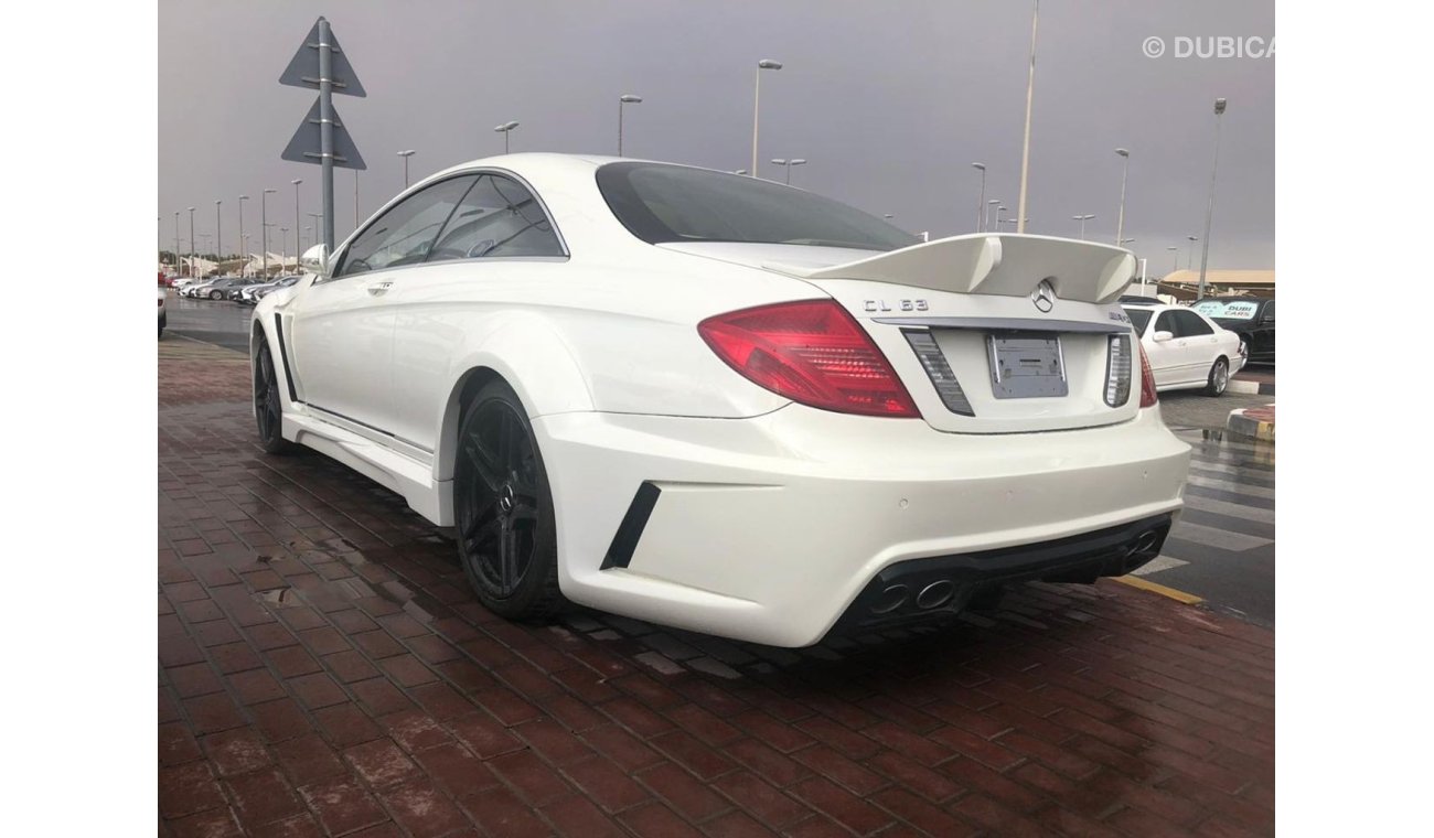 مرسيدس بنز CL 63 AMG السياره موديل 2008 خليجي فل اوبشن فتحه وجلد ورؤيه ليليه ونظام صوت ممتاز وتحكم كهربي وتحكم بالاستيرنج