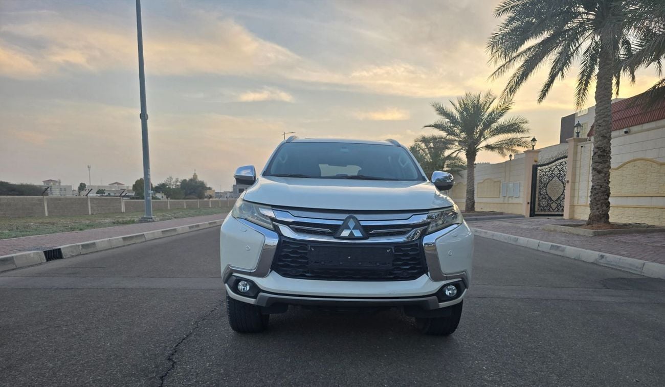 ميتسوبيشي مونتيرو سبورت GLS Premium 3.0L (7 Seater)