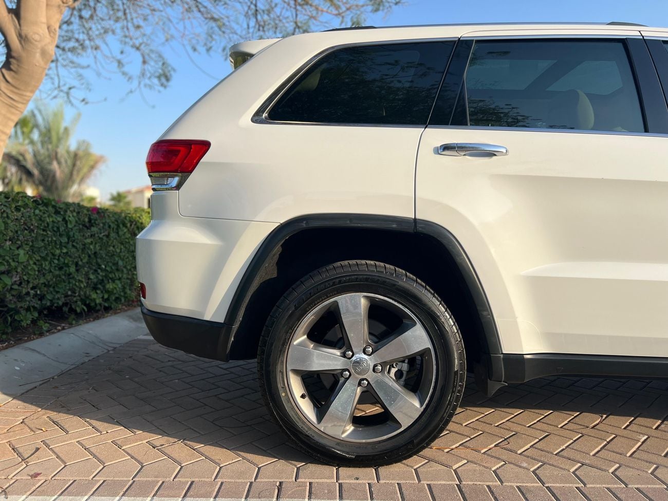 جيب جراند شيروكي Limited 3.6L