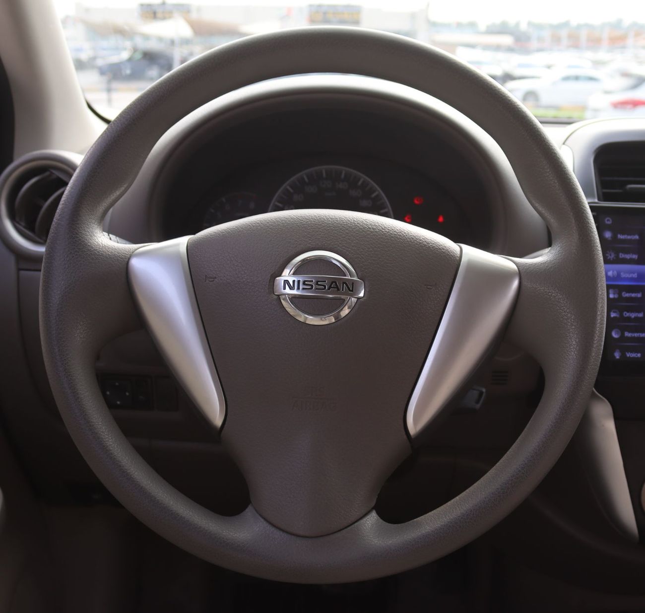 نيسان صني نيسان صنى - 2022 -خليجى - بدون حوادث -محرك 1.5 -بحاله ممتازه