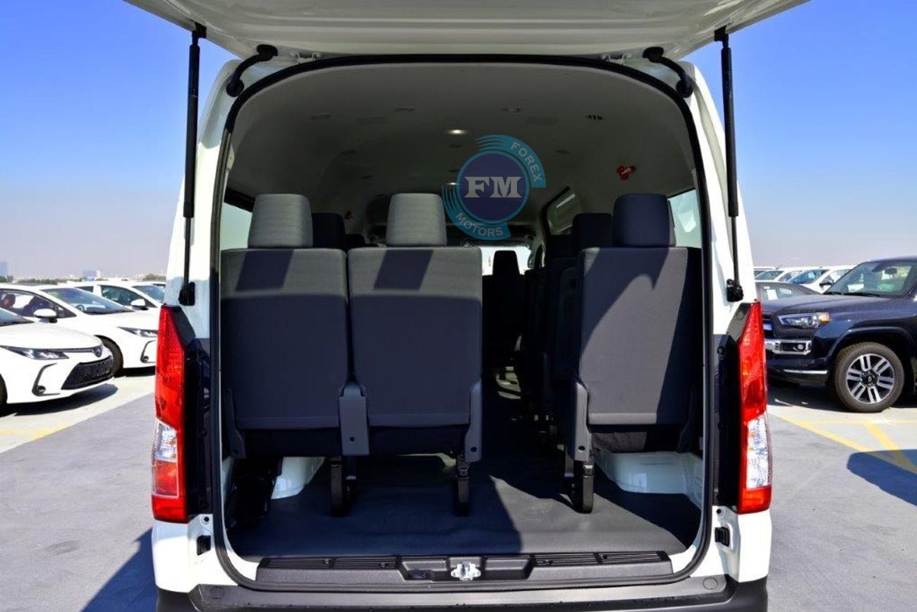 Toyota Hiace V6 3.5L 13 Seater