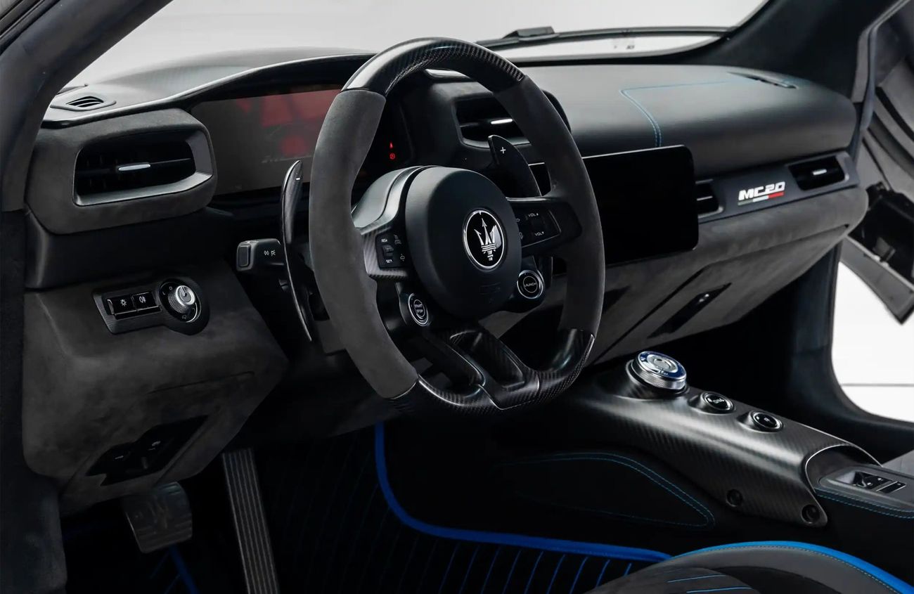 مازيراتي MC20 3.0 L Twin-Turbocharged V6 Engine