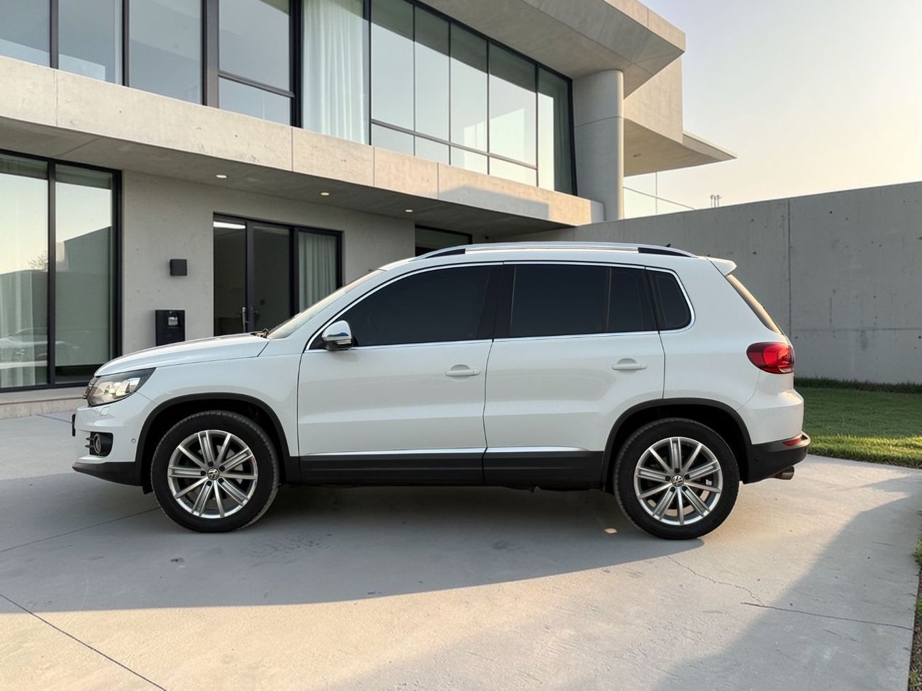 فولكس واجن تيجوان 2.0 TSI Elegance