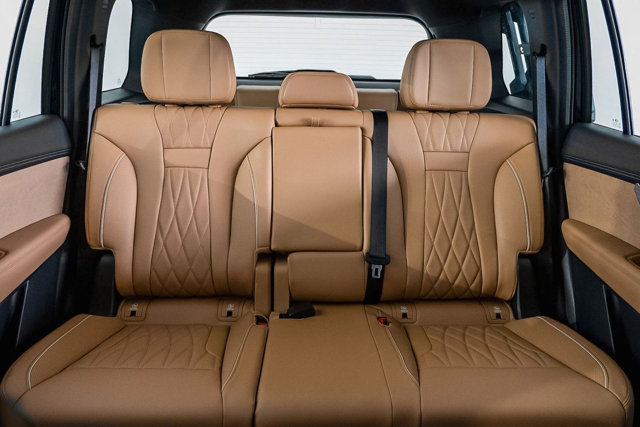 GAC GS8 Traveller Desert Raider