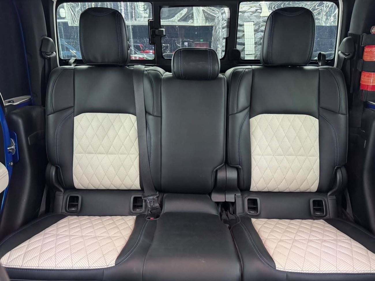 Jeep Gladiator SPORT 4x4 | Jeepers edition | GCC | Well Maintained