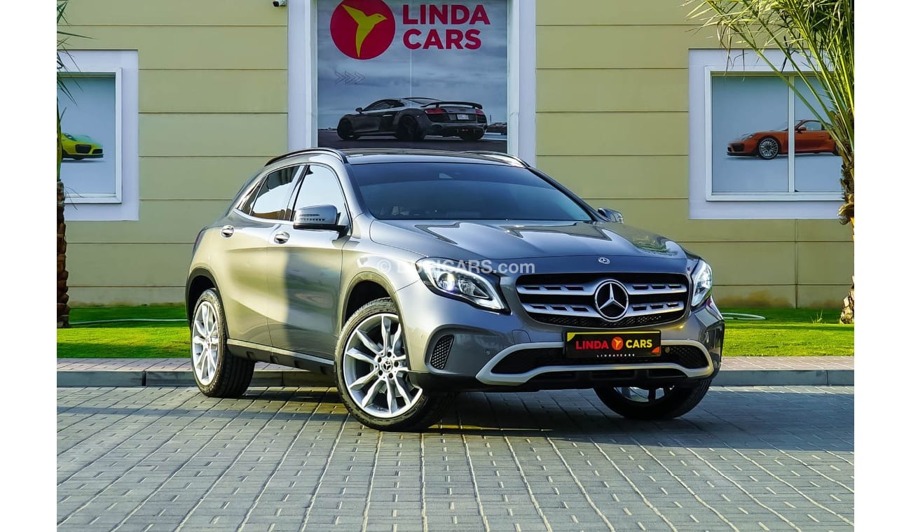 مرسيدس بنز GLA 220 Mercedes-Benz GLA 220 Std