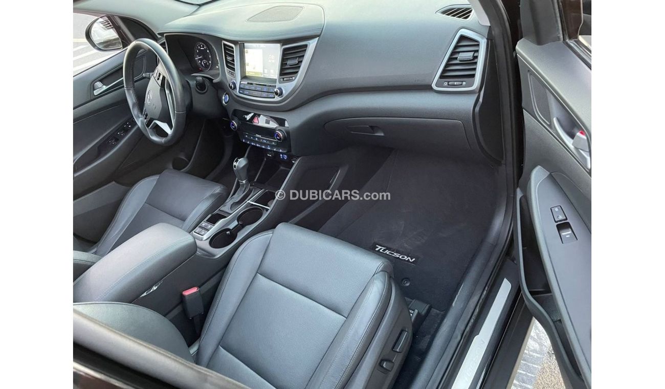Hyundai Tucson 2016 HYUNDAI TUCSON LIMITED 1.6T / AWD / PANORAMIC / FULL OPTION