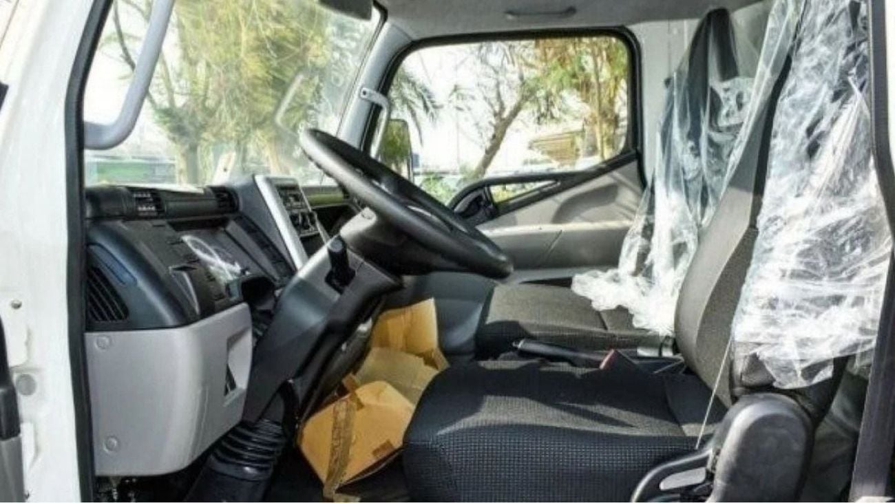 Mitsubishi Fuso Canter CANTER 4.2L CARGO