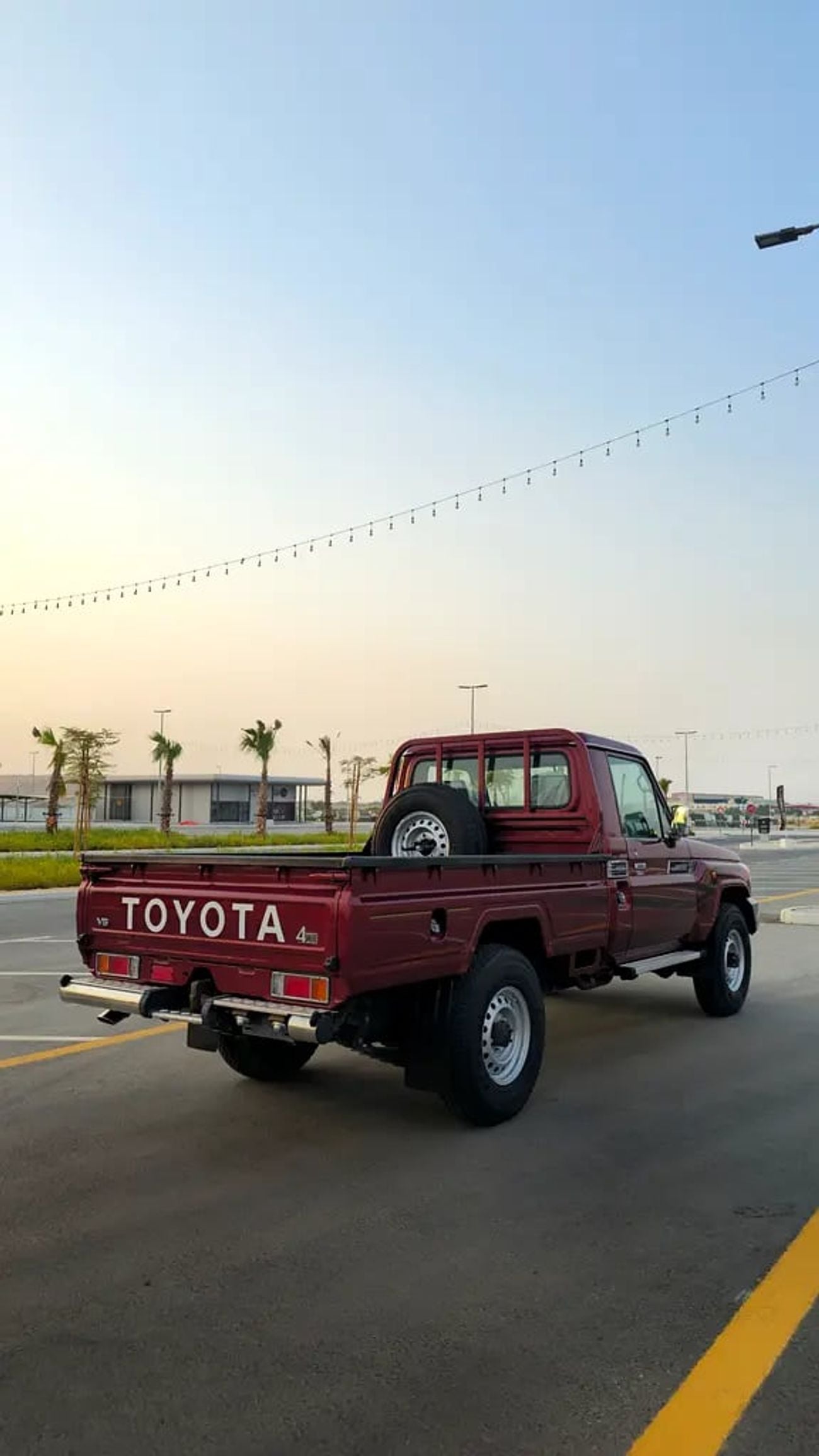 Toyota Land Cruiser 70 LC79 LX GCC Specs