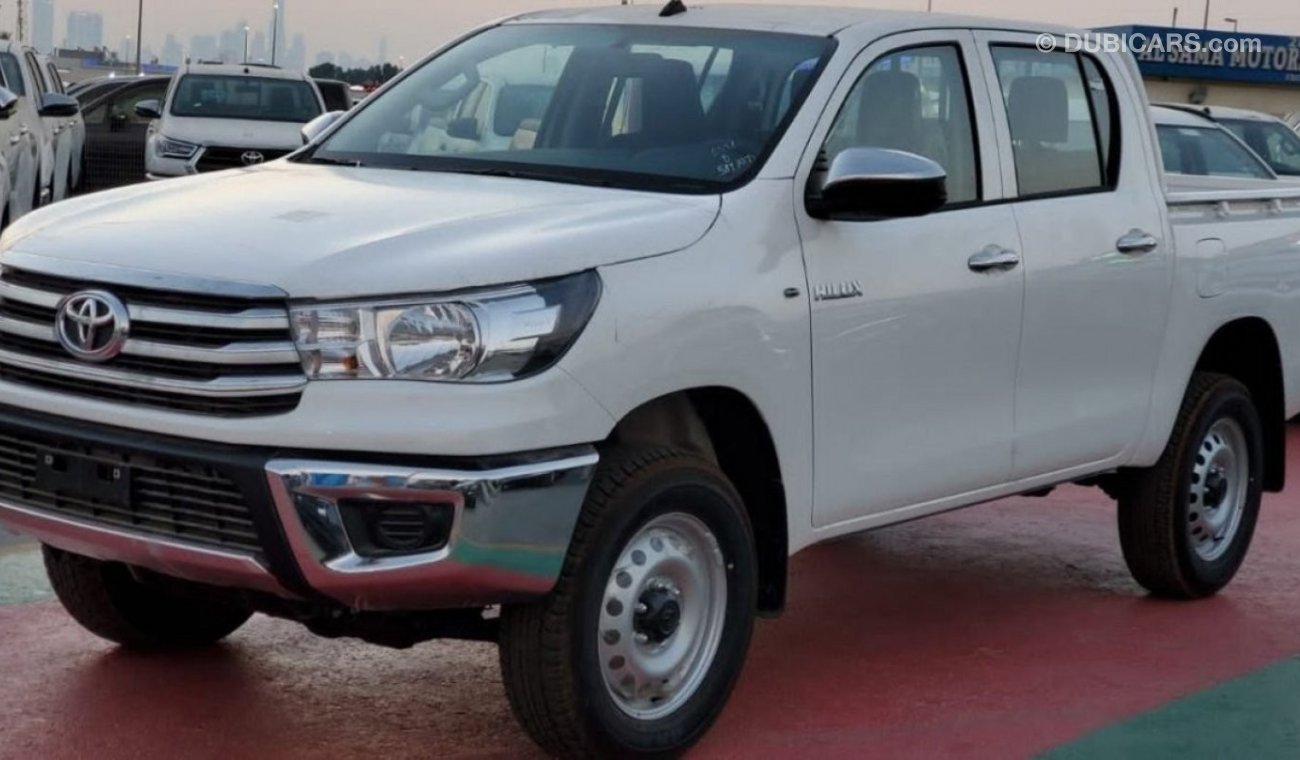 Toyota Hilux double cabin 2.4 Diesel ,,,4X4,,, white color Black interior 2024 Basic option ( for local registrat