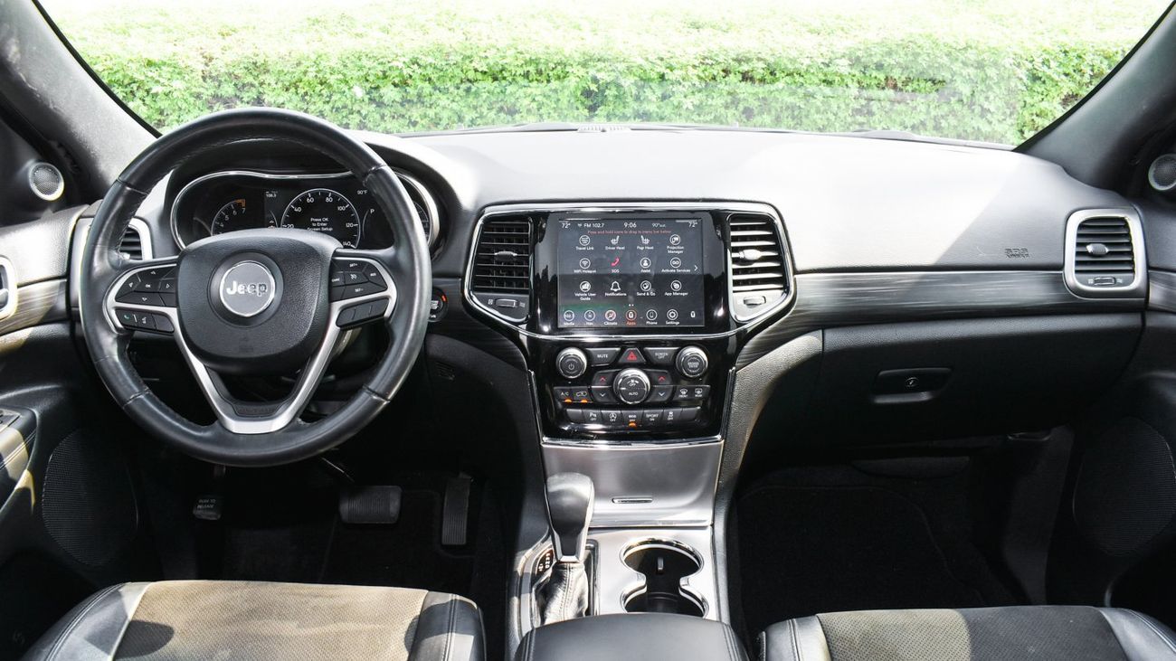 جيب جراند شيروكي 3.6L V6  With SRT Badge