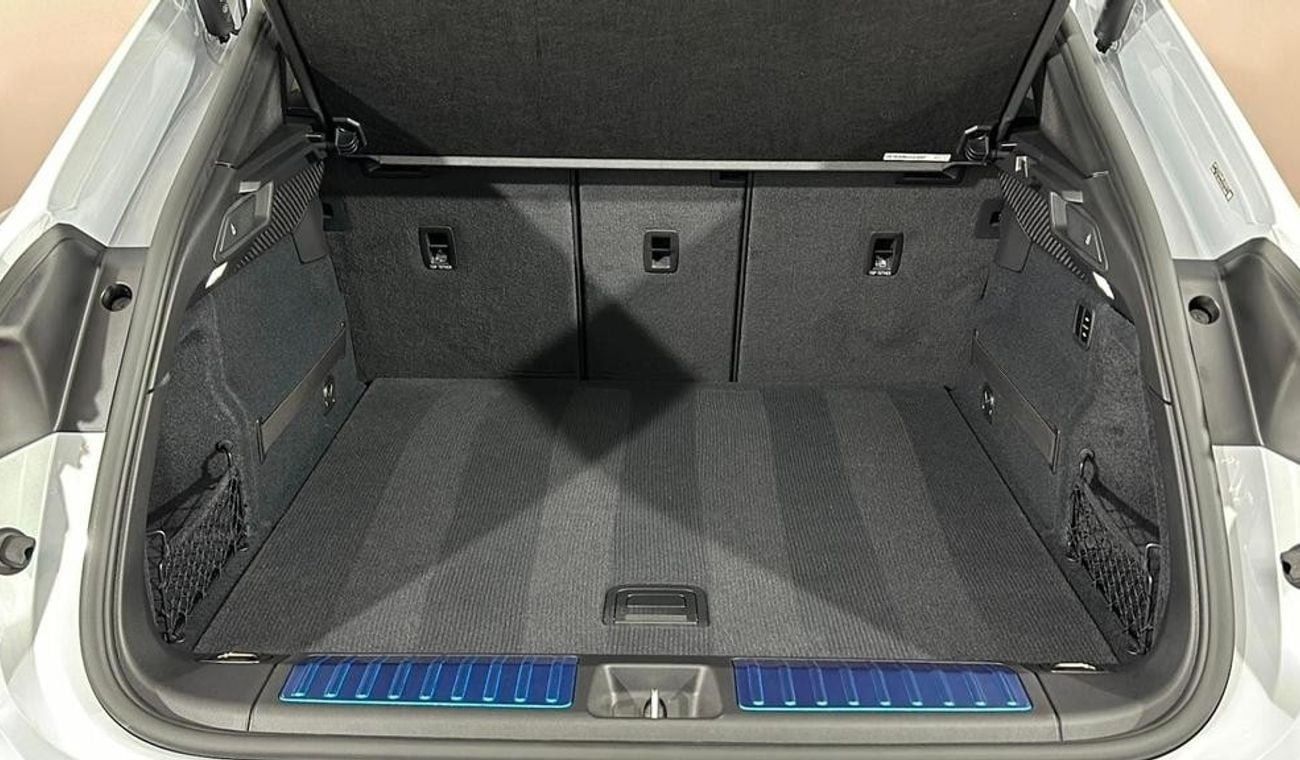 Porsche Macan Electric Estate 470kW Turbo RIGHT HAND DRIVE