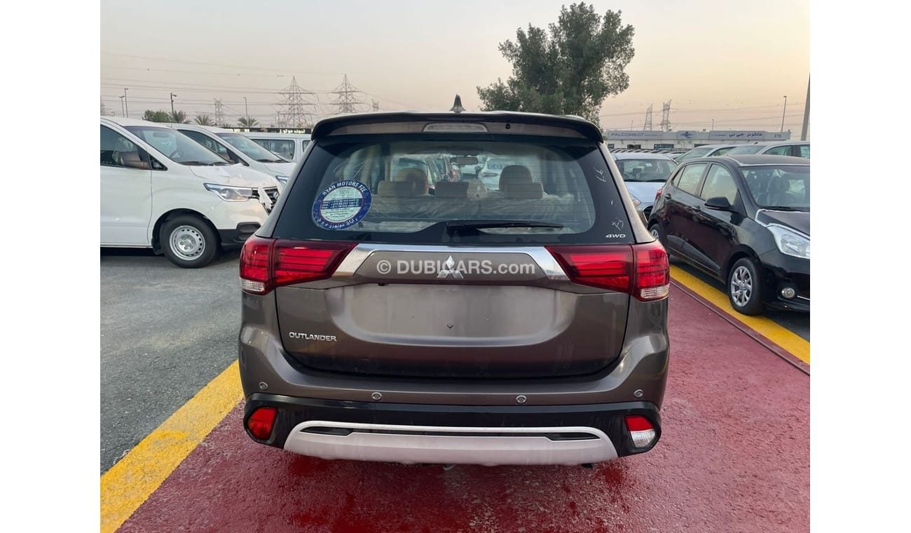 Mitsubishi Outlander MITSUBISHI OUTLANDER 2.4L, PETROL, MODEL 2020, BROWN, RADAR, DVD CAMERA, SUNROOF FOR EXPORT ONLY
