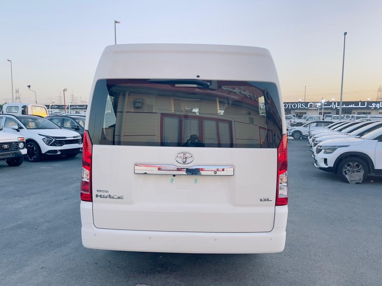 Toyota Hiace Commuter 2.8L