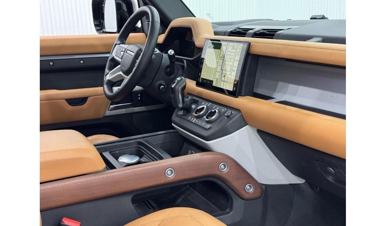 لاند روفر ديفندر P400 110 HSE 3.0L (5 Seater) 2024 Land Rover Defender P400 110 HSE, 2028 Land Rover Warranty + Servi
