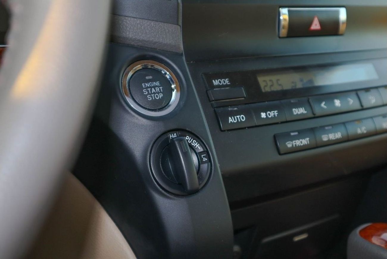 Toyota Land Cruiser GXR