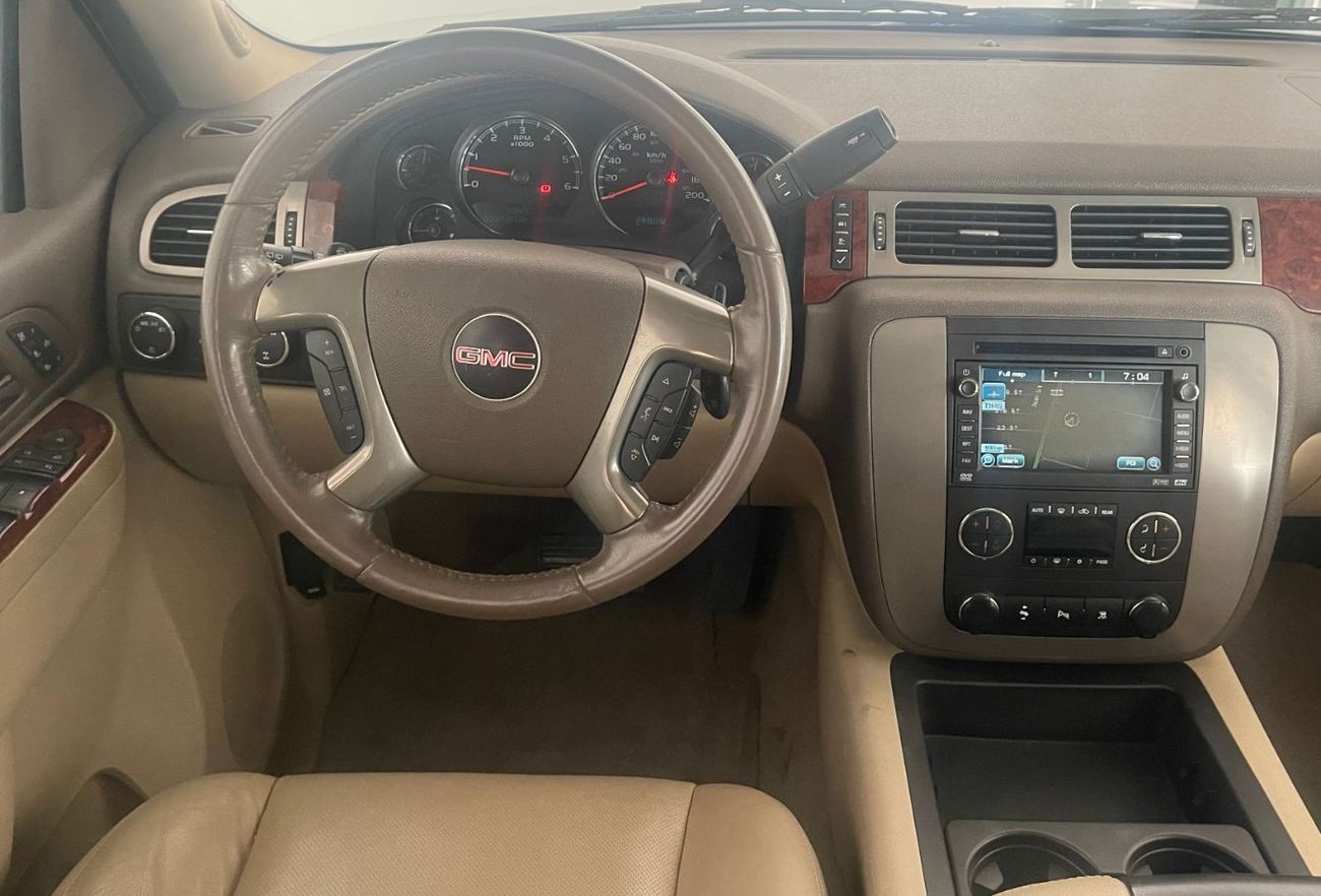 GMC Yukon XL 5.3L-8CYL SUNROOF EXCELLENT CONDITION