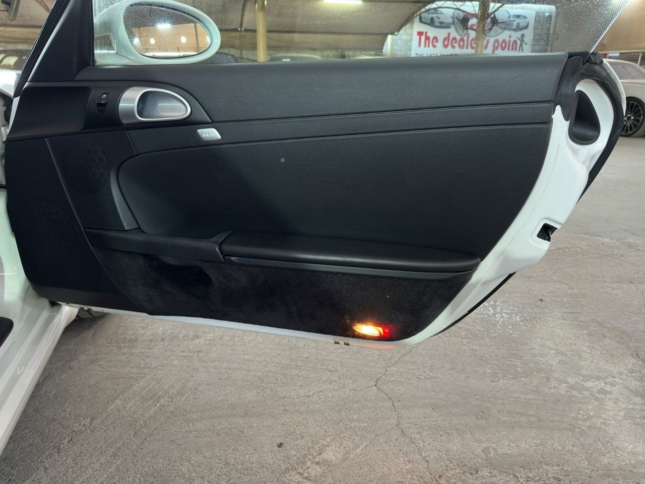 بورش كايمان PORSCHE CAYMAN 2008 2.7L | MANUAL TRANSMISSION | SPORTS STEERING WHEEL | HALF LEATHER SEATS