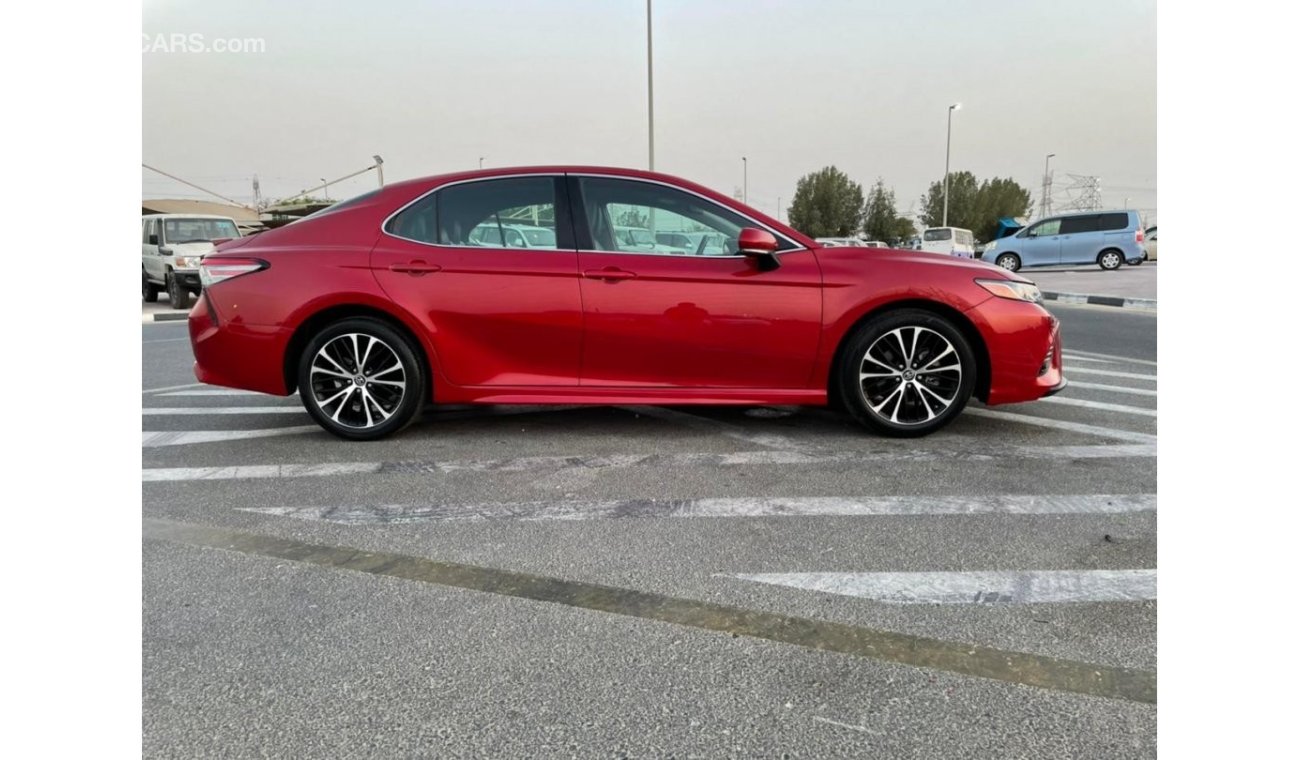 Toyota Camry 2019 TOYOTA CAMRY SE / MID OPTION