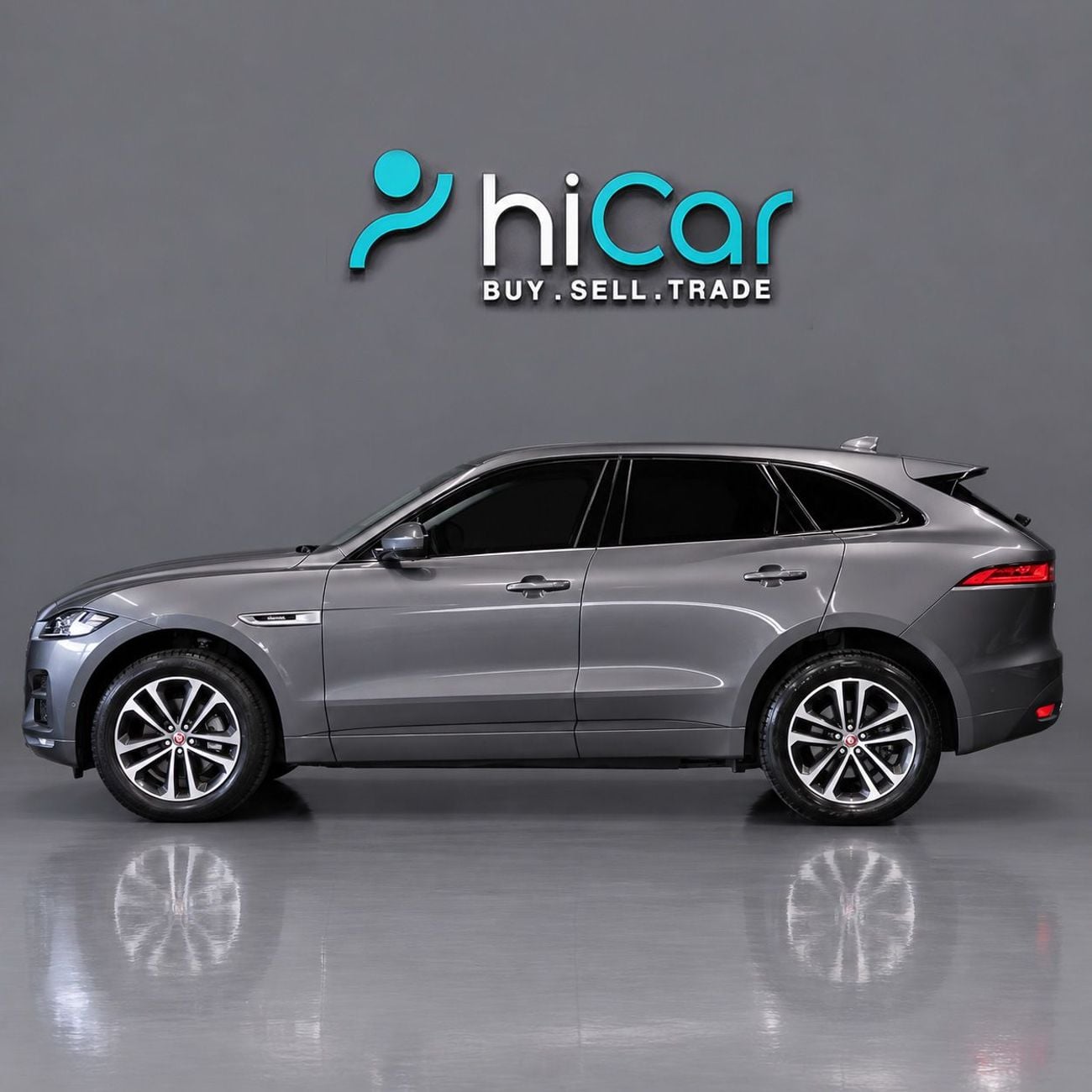 Jaguar F-PACE R-SPORT AED 1,244 p.m • 0% Downpayment • R-Sport • 1 Year Warranty