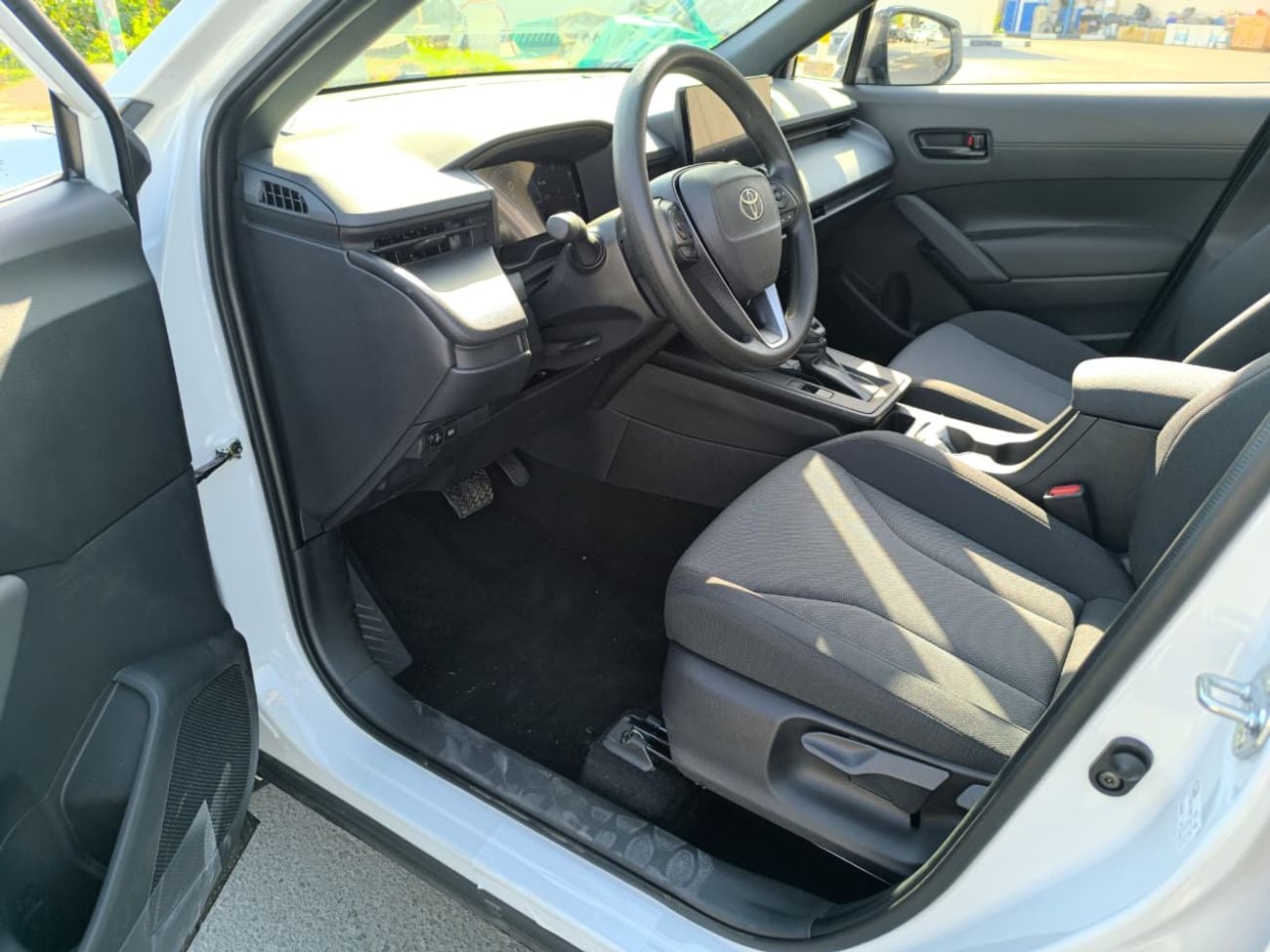 تويوتا فرونتلاندر 2.0L Hybrid Leading 2025 Model