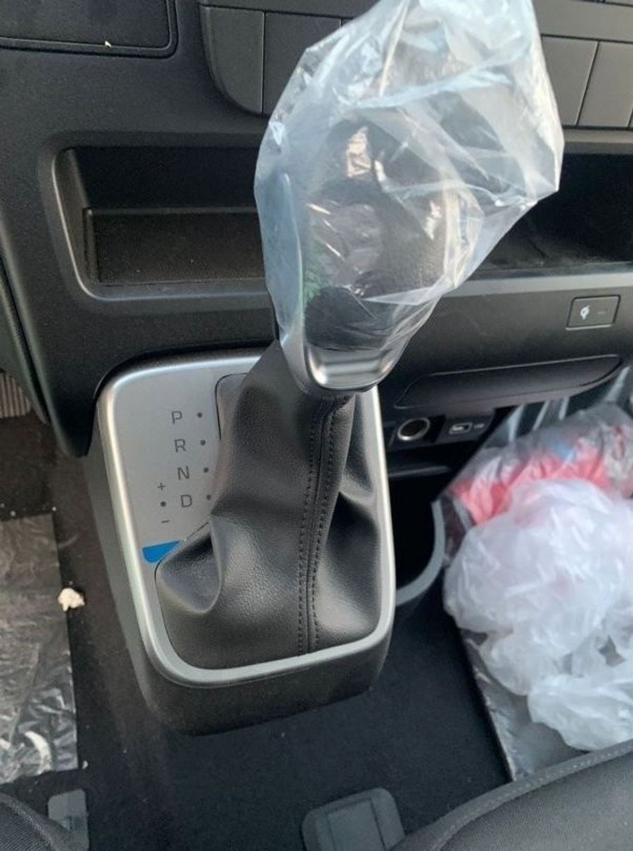 Hyundai Staria 3.5L PETROL, GCC, AUTOMATIC, CARGO, 2025