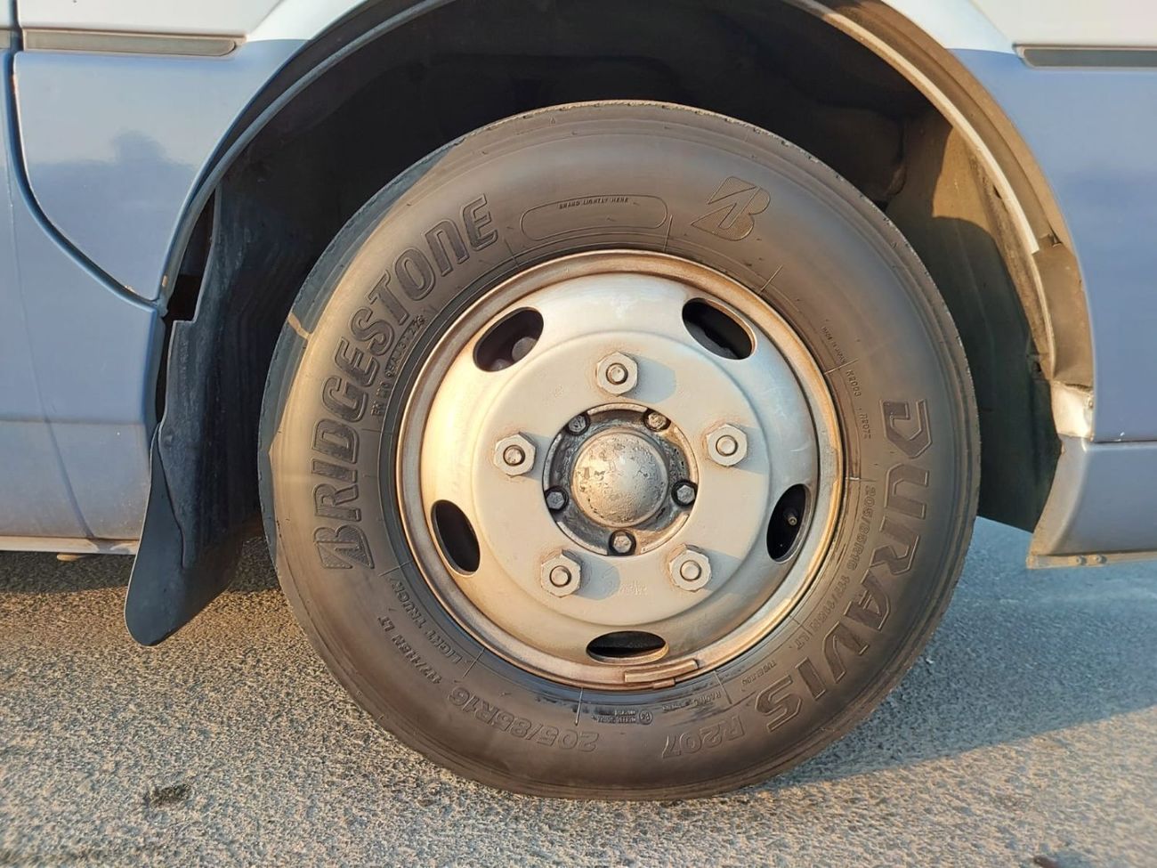 Mitsubishi Rosa MITSUBISHI ROSA BUS 2003 RHD 4.9 L DIESEL AUTOMATIC (PM00345)