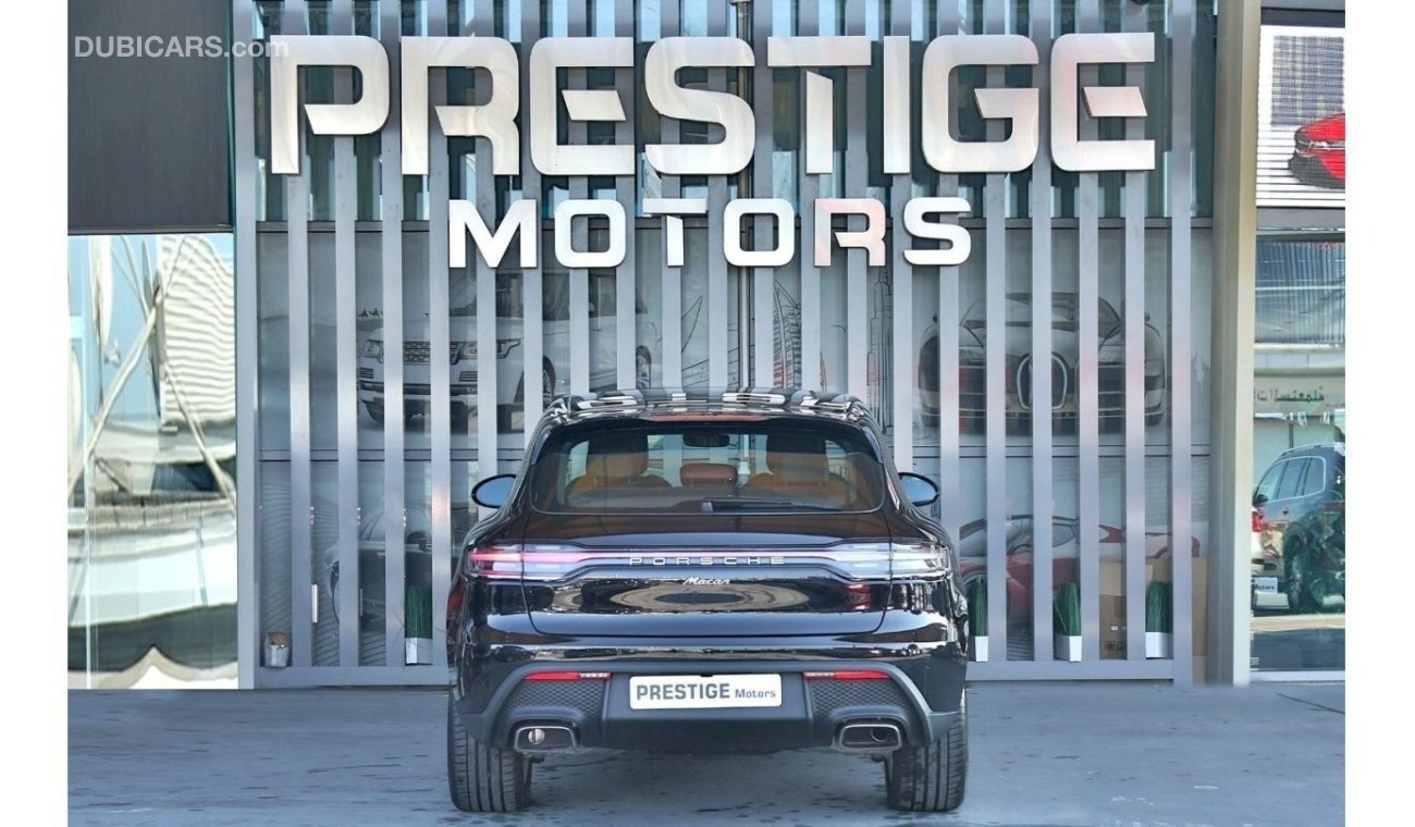 Porsche Macan Basic 2.0L AWD GCC 2Years AL-Naboodah warranty - Local Registration +5%