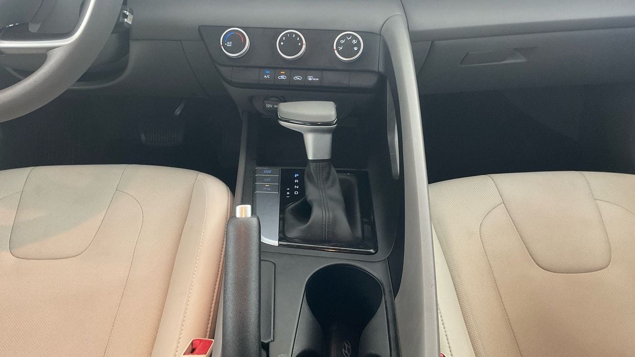هيونداي إلانترا 1.6 GL AUTO SMART | شامل الضمان | 0 ﺪﻔﻋﺓ ﺃﻮﻟﻯ