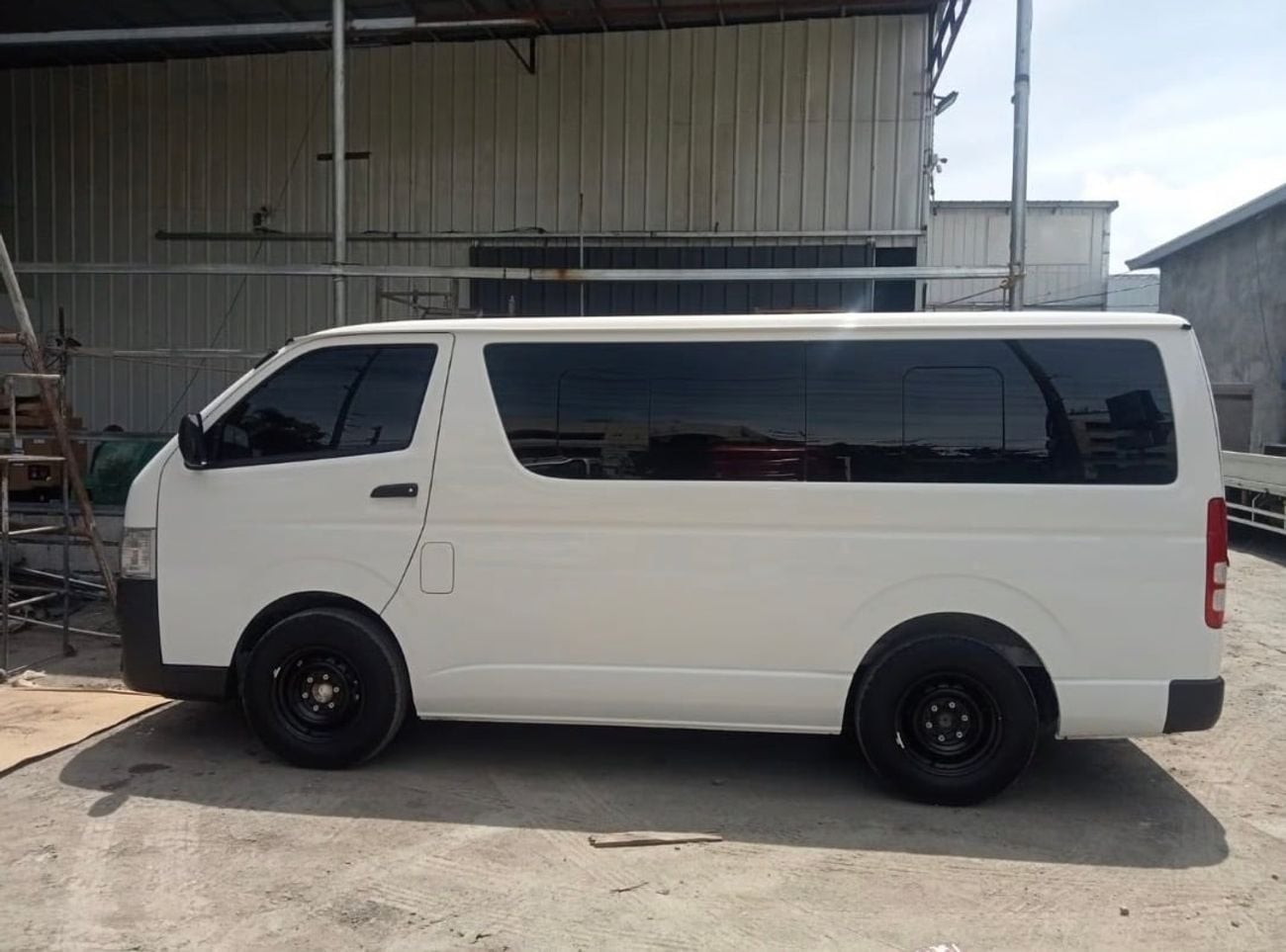 Toyota Hiace 2026 TOYOTA HIACE VAN CARGO 3.0L DIESEL  5MT