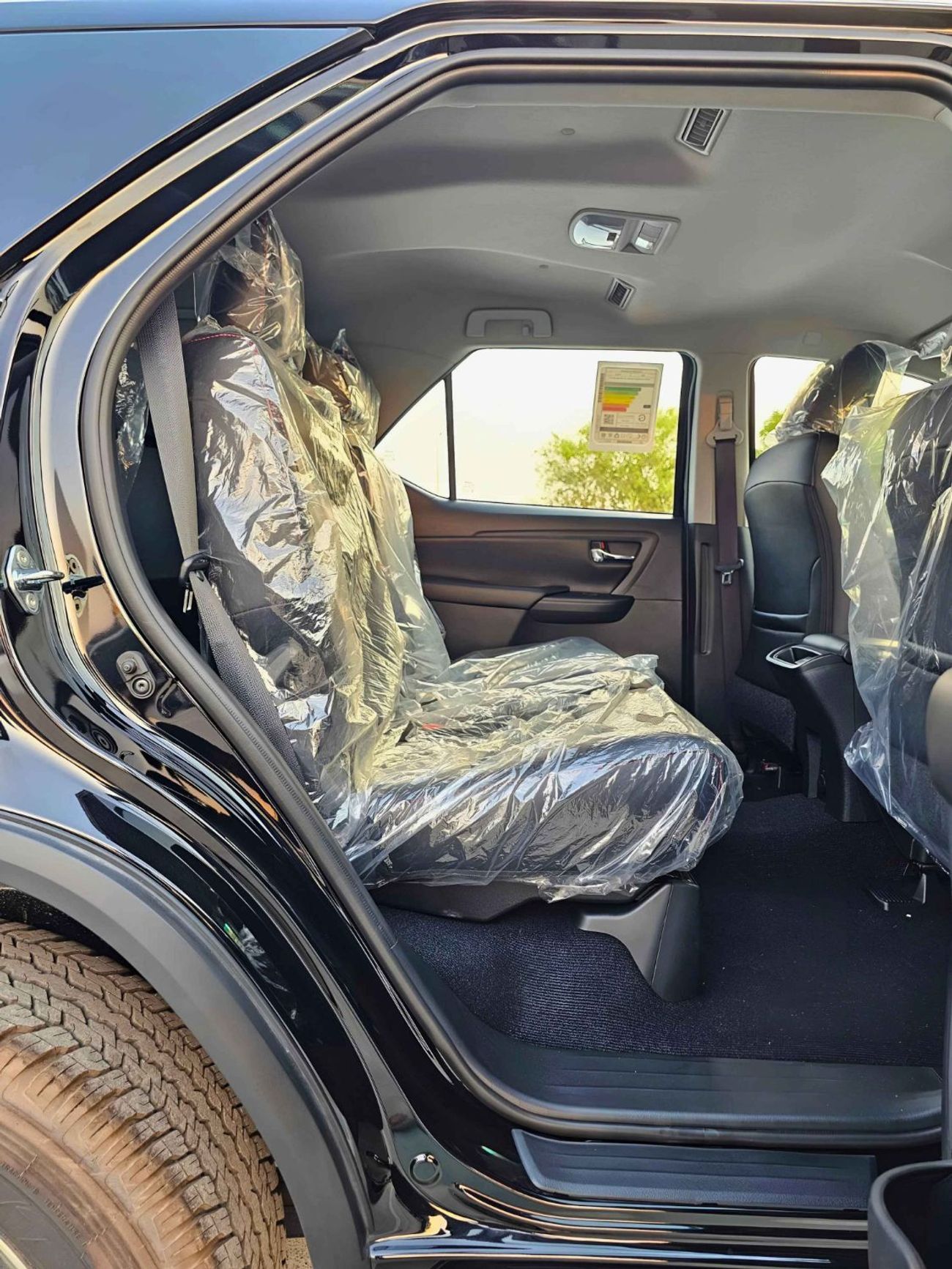 تويوتا فورتونر SR5/AUTO AC, LEATHER, POWER SEATS / 2.7L PETROL V4 4WD/CODE#FPGO