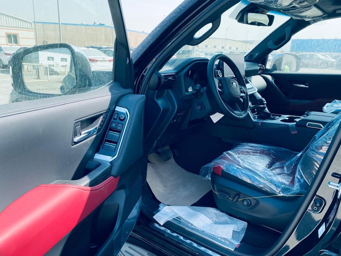 Toyota Land Cruiser TOYOTA LC300 VXR 3.5L TT PETROL 2026 MODEL GCC