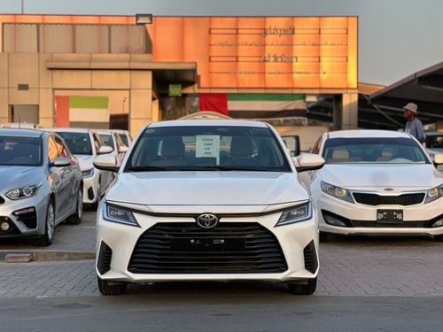 Toyota Yaris E