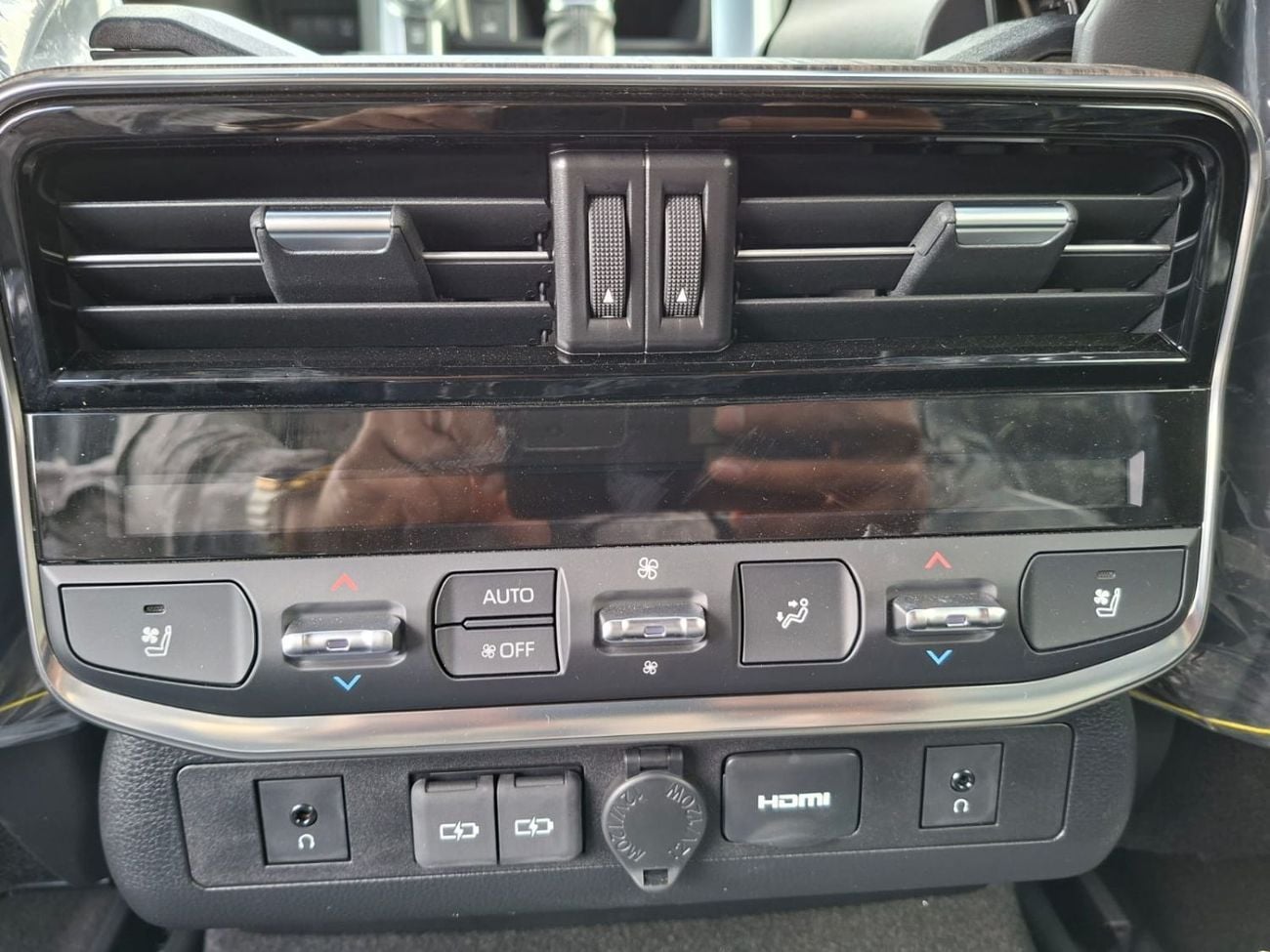 تويوتا لاند كروزر Toyota Land Cruiser VX 3.5L 2025 BLACK