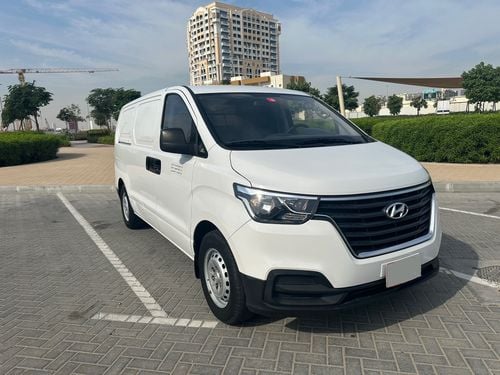 Hyundai H1 Starex 2.4