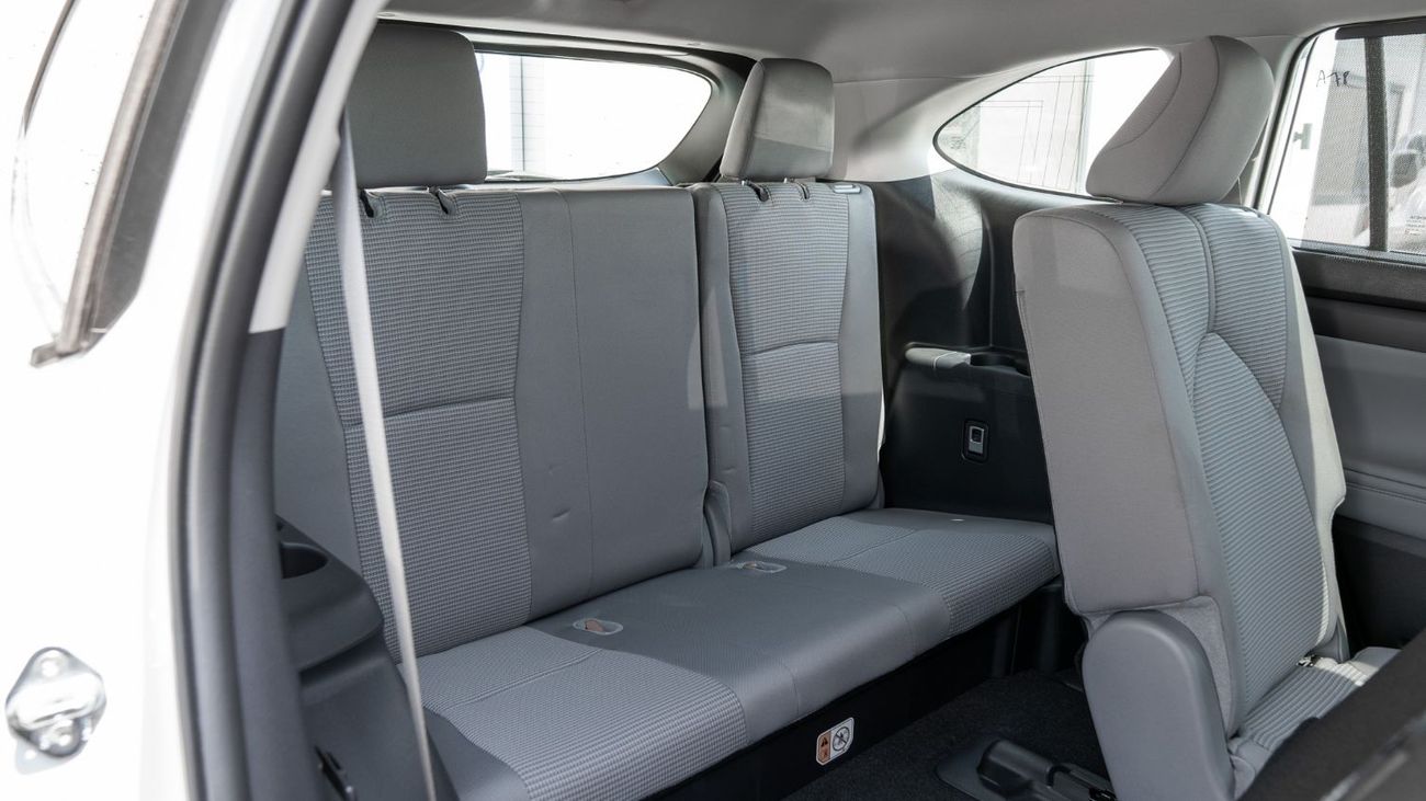 Toyota Highlander 2026 Toyota Highlander GLE 2.5L AT Hybrid (White)