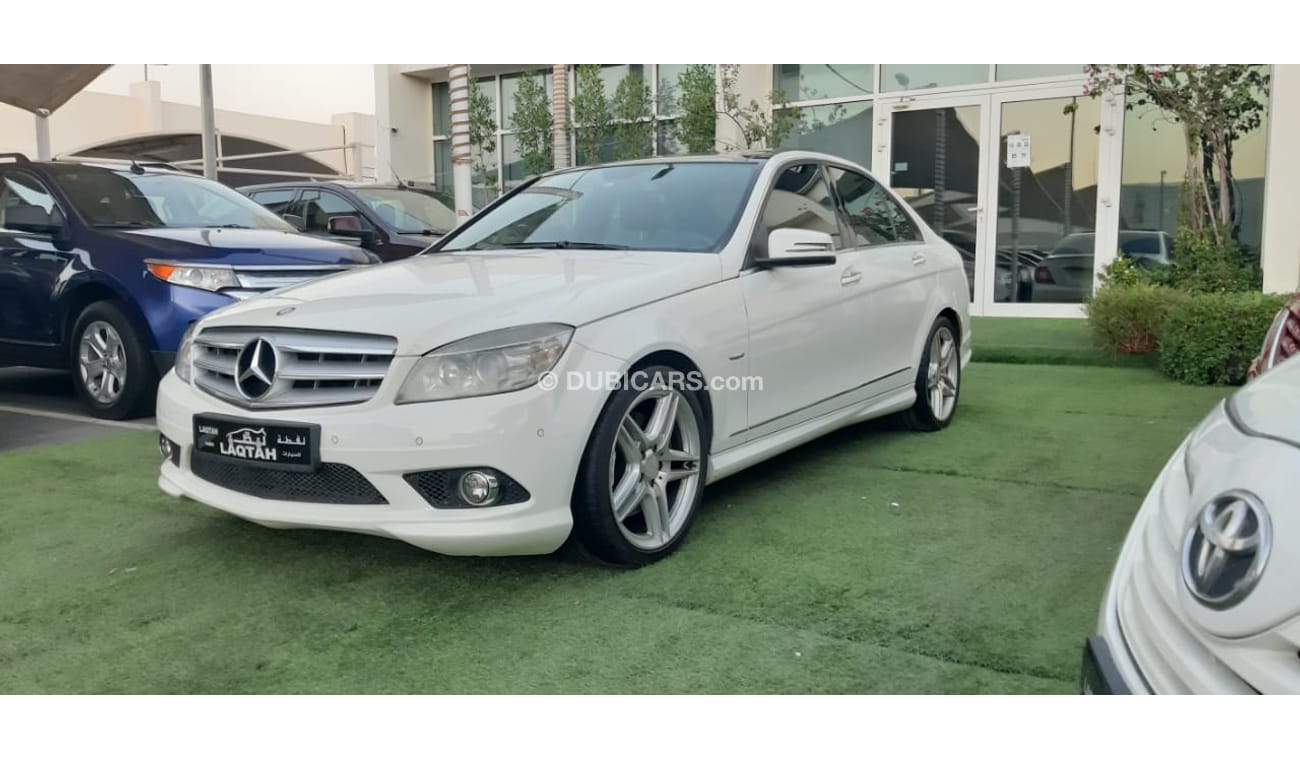 Mercedes Benz C350 Gulf panorama, full option, sensors, back wing, electric chair, white color wheels inside saffron, i