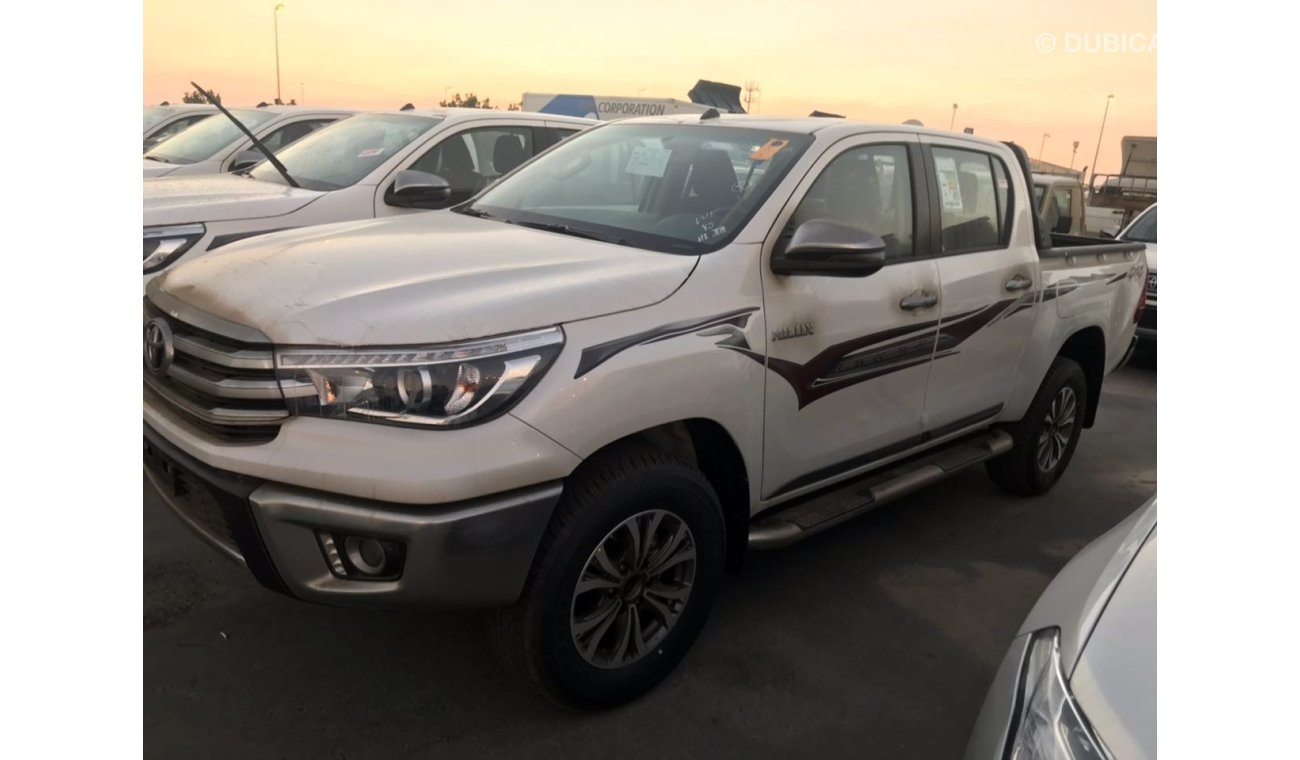 Toyota Hilux FULL  OPTION  PETROL