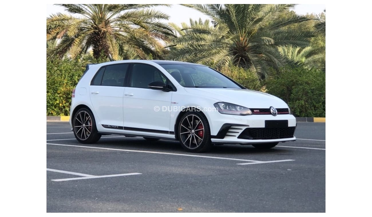 Volkswagen Golf Volex wagan GTI CLUB SPORT MODEL 2016 GCC CAR PERFECT CONDITION INSIDE AND OUTSIDE FULL OPTION PANOR