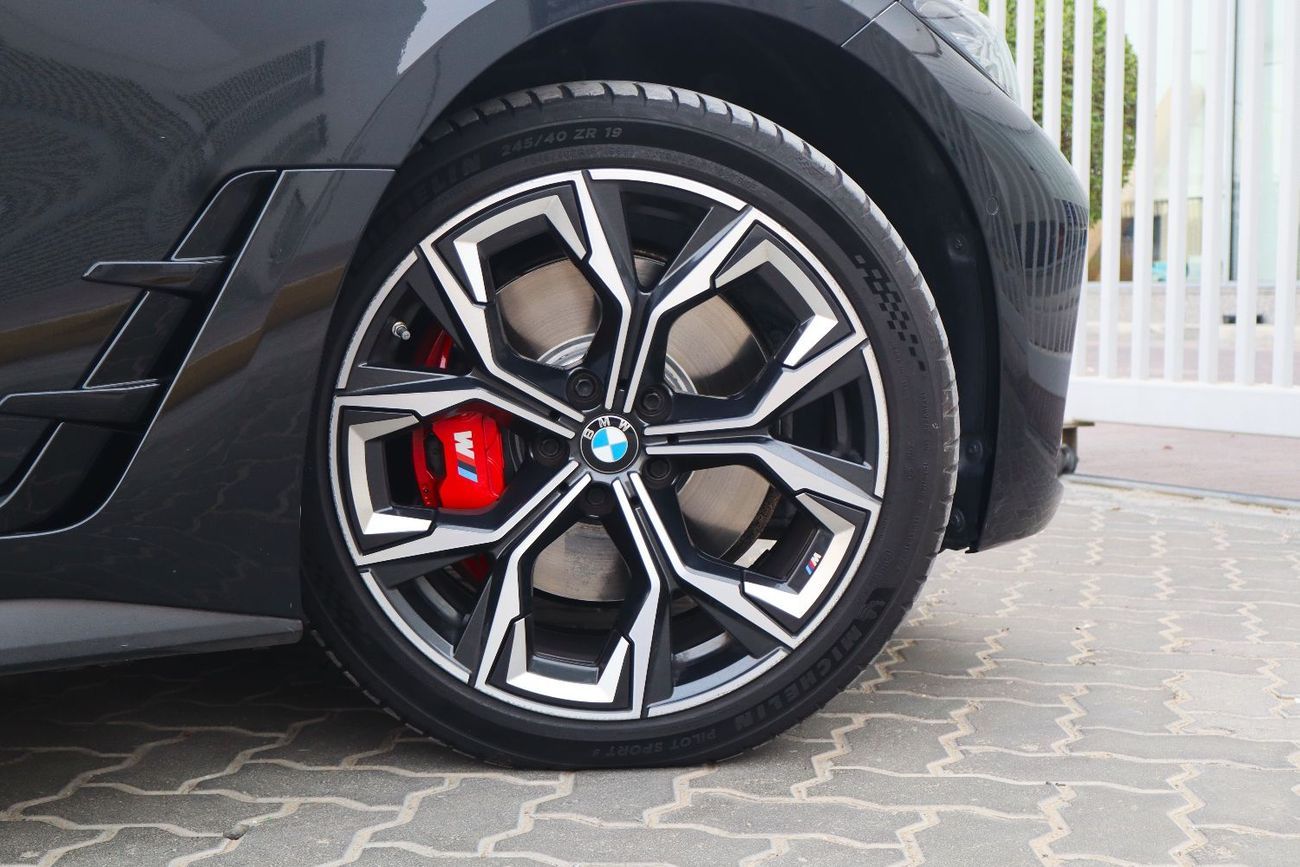 بي أم دبليو 430i