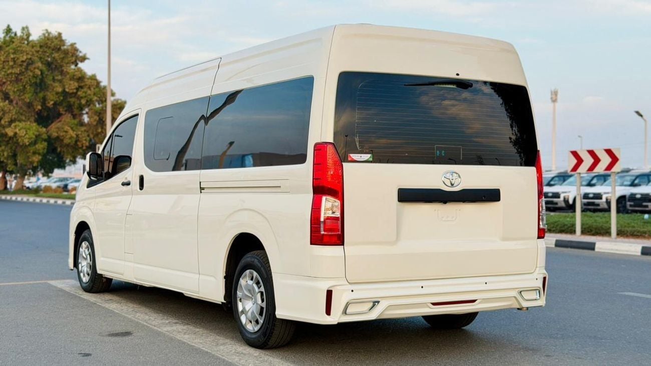 Toyota Hiace 13 SEATER | 2WD | AUTOMATIC TRANSMISISON | 2.8L DIESEL ENGINE | 2024 | RHD