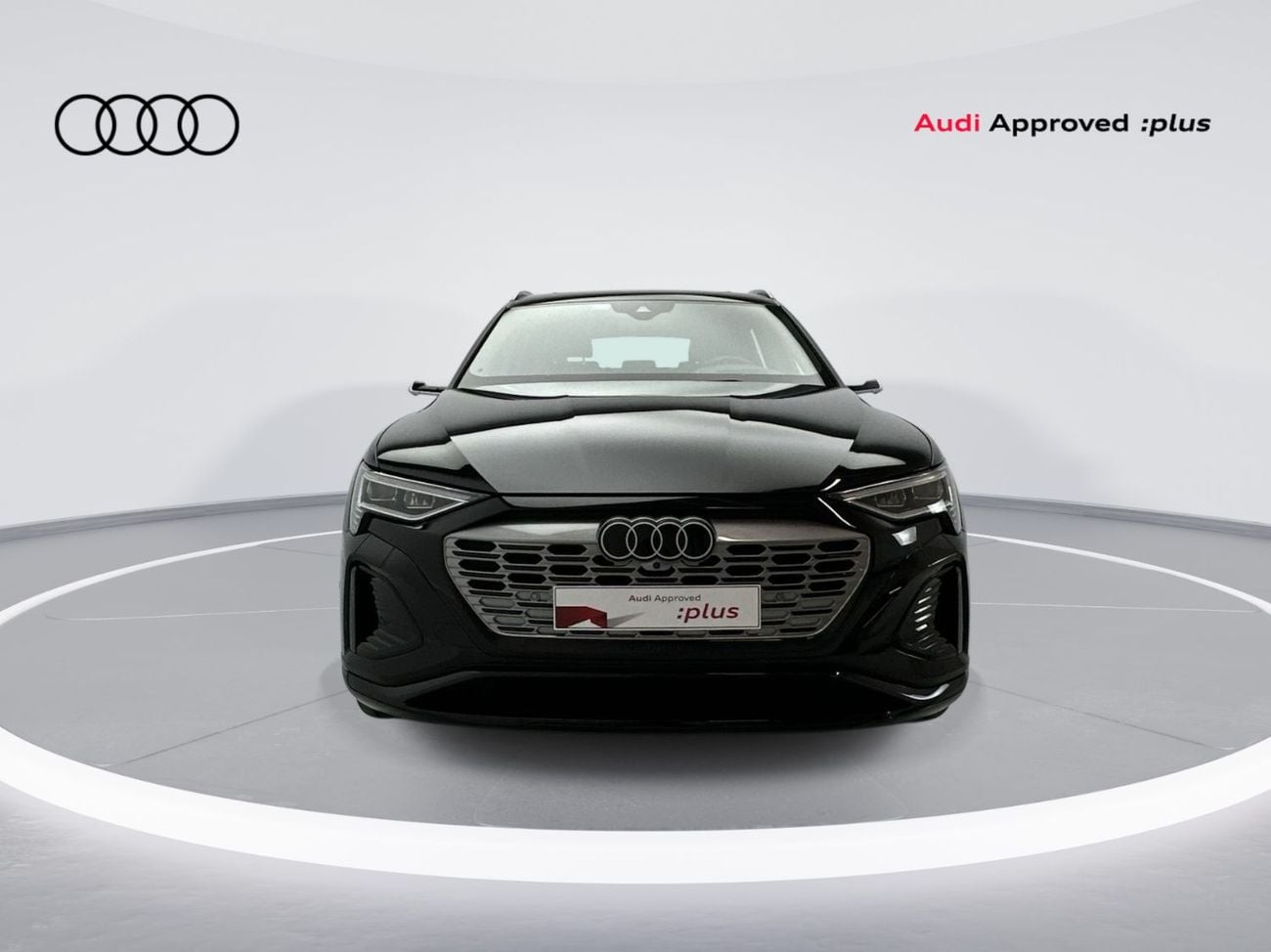 أودي Q8 إي ترون 55 quattro S Line Sportback 408hp Progress (Ref# 17203)