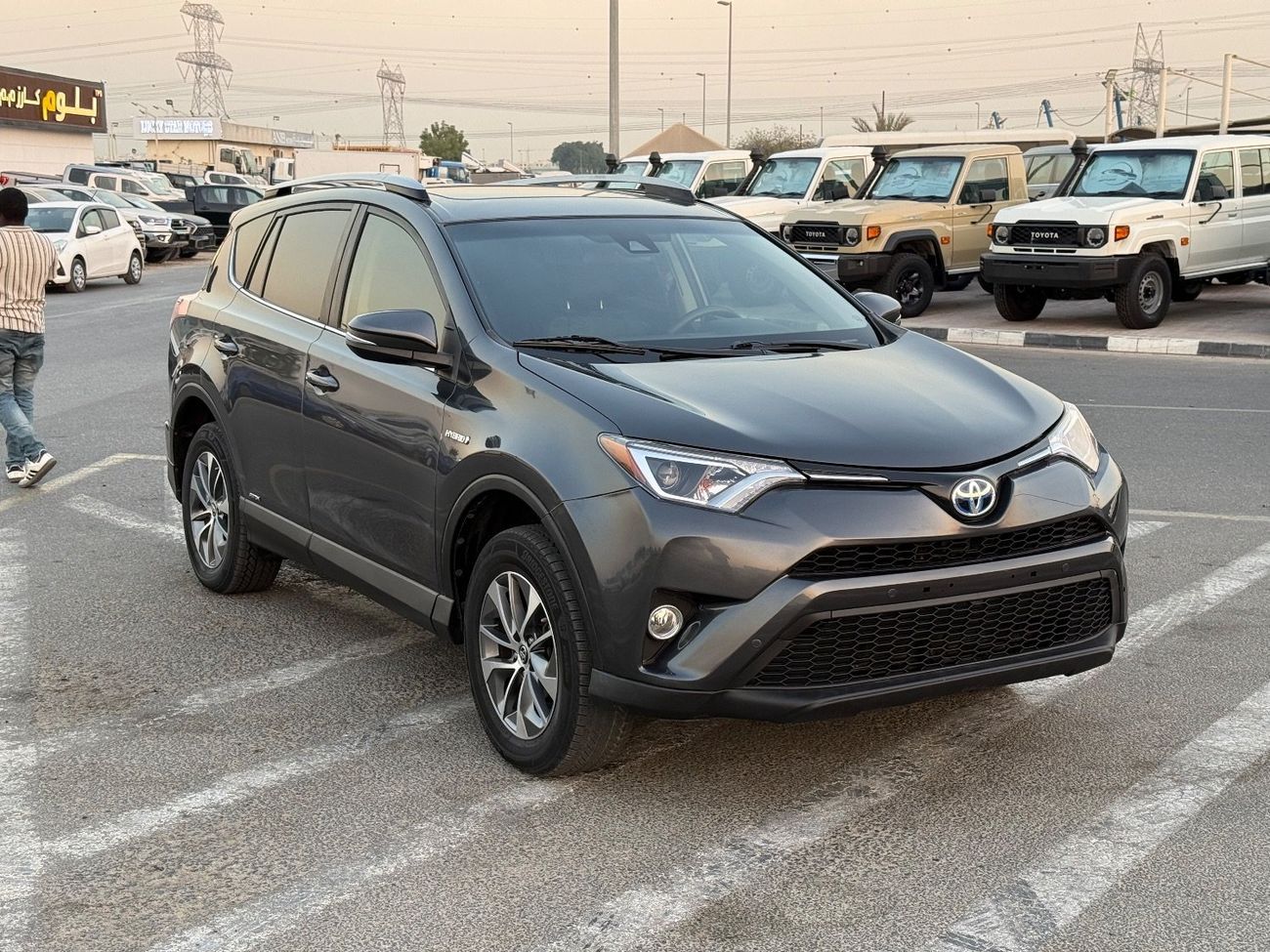 تويوتا راف ٤ 2018 TOYOTA RAV4 XLE HYBRID 4x4 FULL OPTIONS IMPORTED FROM USA