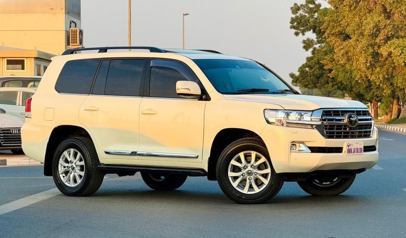 Toyota Land Cruiser SAHARA | PUSH START | SUNROOF | 360 VIEW CAMERA | V8 DIESEL ENGINE | AT | ELECTRIC HEATED & MEMORY S